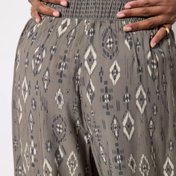 Jenny Printed Pants - Picture 4 of 6